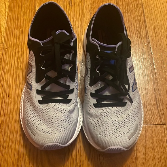 Sneakers - Picture 1 of 6